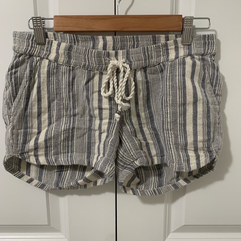 Jessica Simpson Linen Maternity Shorts
